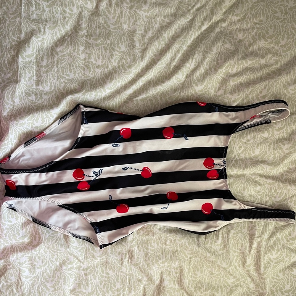 ADORABLE cherry striped one piece swimsuit🦋